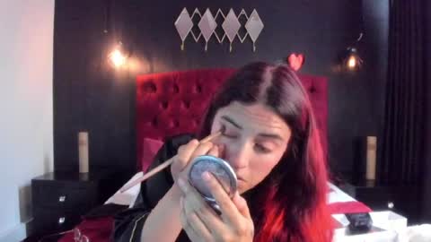 Snapshot of laia_jonees chatting on May 11, 2026, 4:04 pm Laia online show from May 11, 2026, 4:04 pm