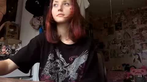Jenny online show from July 7, 2026, 3:53 am