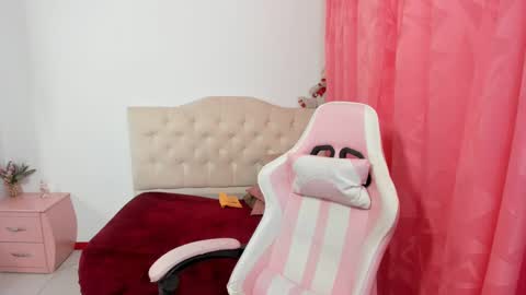 Snapshot of lailahdark chatting on September 25, 2025, 5:11 am Camila online show from September 25, 2025, 5:11 am