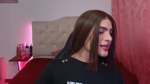 Snapshot of lailahdark chatting on October 21, 2025, 4:57 am Camila online show from October 21, 2025, 4:57 am