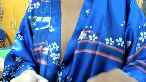 LAILA online show from April 25, 2026, 12:52 pm