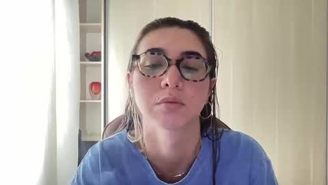 Snapshot of lailayourangel chatting on January 7, 2026, 1:24 pm lailayourangel online show from January 7, 2026, 1:24 pm