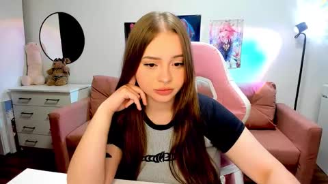 Snapshot of lain__ chatting on September 24, 2025, 7:28 pm Kira online show from September 24, 2025, 7:28 pm