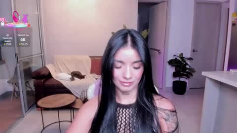 Laira online show from October 14, 2025, 11:49 pm