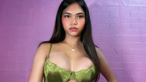 Snapshot of laire_allure chatting on June 21, 2026, 9:01 am laire online show from June 21, 2026, 9:01 am