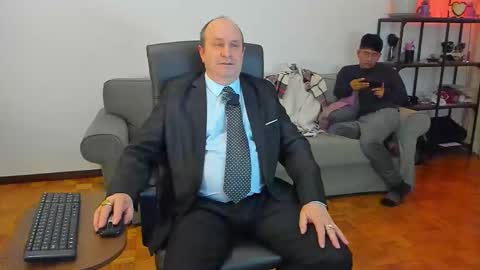 lajose52 online show from November 9, 2025, 3:21 pm