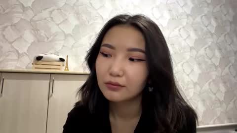 Luna online show from September 10, 2025, 3:12 pm