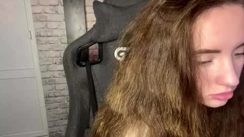 Snapshot of lakeishatimber chatting on October 24, 2025, 5:26 am Luna online show from October 24, 2025, 5:26 am