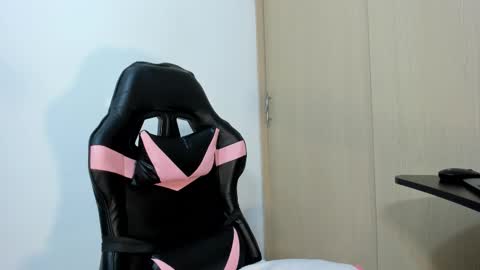 Lala online show from March 8, 2026, 3:54 am