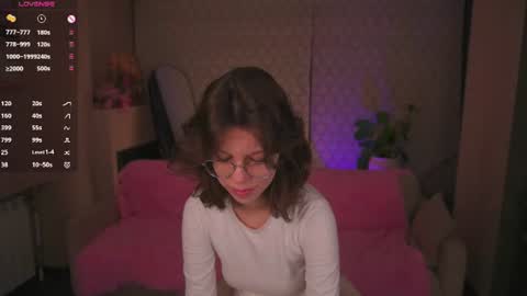 Julia online show from June 30, 2026, 8:32 pm