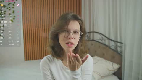 Julia online show from July 18, 2026, 8:12 pm