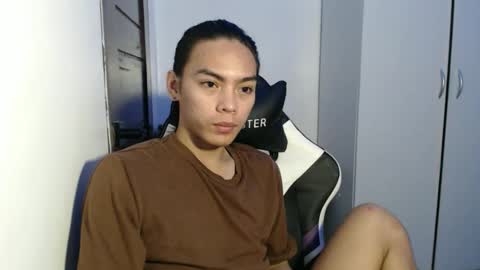 lalakinghugecock_2 online show from September 8, 2025, 5:34 pm