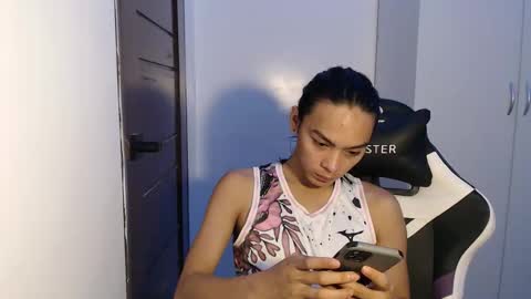 lalakinghugecock_2 online show from September 17, 2025, 6:42 pm