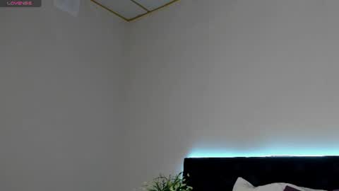 Lali online show from June 22, 2026, 1:07 am