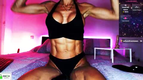 Lola online show from September 21, 2025, 7:04 pm