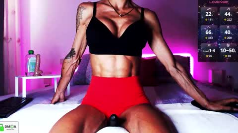 Lola online show from September 22, 2025, 5:59 pm