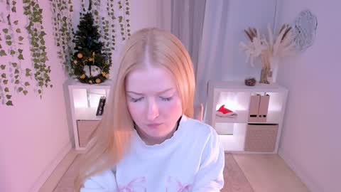 Laly online show from January 5, 2025, 4:38 pm