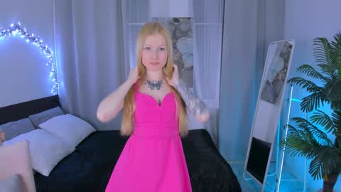 Laly online show from January 24, 2025, 5:32 pm