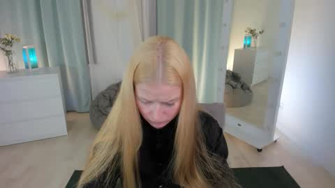 Laly online show from March 14, 2026, 7:03 am