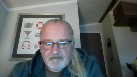 lamabama online show from November 26, 2025, 9:16 pm