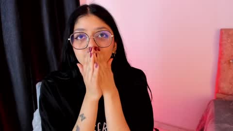 ... .          . ... online show from January 12, 2025, 6:16 pm