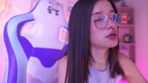 Lana online show from March 9, 2026, 11:42 pm