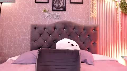 lana_gill online show from May 4, 2026, 7:21 pm