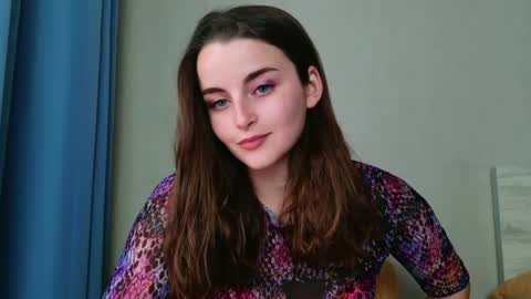 Snapshot of lana_gl chatting on May 18, 2026, 10:43 am lana_gl online show from May 18, 2026, 10:43 am
