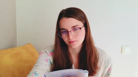 Snapshot of lana_gl chatting on July 9, 2026, 6:28 am lana_gl online show from July 9, 2026, 6:28 am