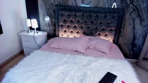 lana_rey_18 online show from January 9, 2025, 1:29 am