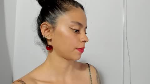 Lana ROMAN online show from December 4, 2024, 11:24 pm