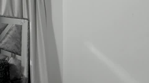 Lana ROMAN online show from December 6, 2024, 1:51 am