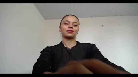 Lana ROMAN online show from December 18, 2024, 7:52 pm