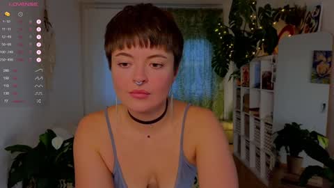 Lana online show from October 9, 2025, 2:26 pm