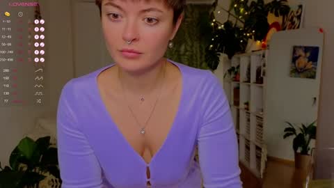 Lana online show from October 26, 2025, 5:41 pm