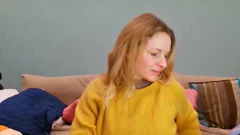 Lana online show from October 19, 2025, 12:17 pm