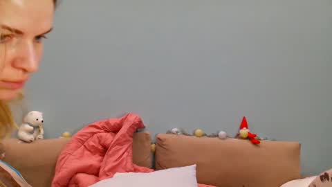 Lana online show from February 28, 2026, 1:12 pm