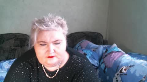 Snapshot of lanacat555 chatting on February 17, 2025, 1:32 pm lanacat555 online show from February 17, 2025, 1:32 pm