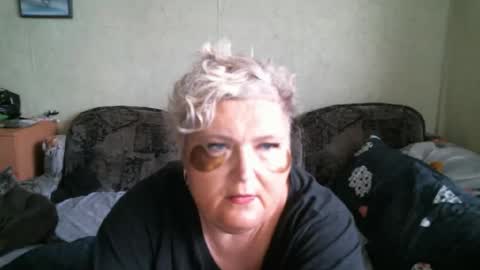 lanacat555 online show from December 2, 2025, 8:19 am