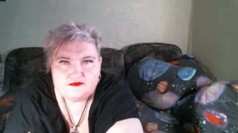 lanacat555 online show from April 11, 2026, 3:00 am