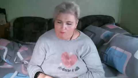 lanacat555 online show from May 7, 2026, 11:32 pm