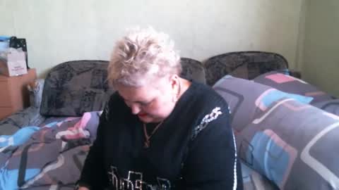 lanacat555 online show from May 8, 2026, 11:37 am