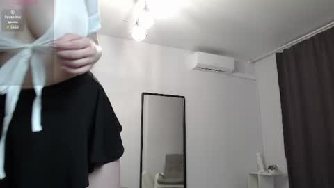 LanaDreamX online show from June 19, 2026, 9:07 pm