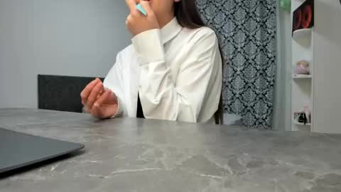 Snapshot of lanalandd chatting on December 10, 2024, 1:32 am Lana online show from December 10, 2024, 1:32 am