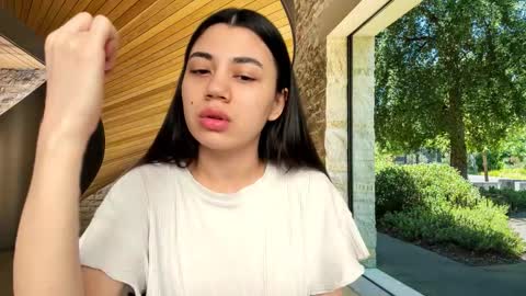 Snapshot of lanalandd chatting on September 19, 2025, 9:43 am Lana online show from September 19, 2025, 9:43 am