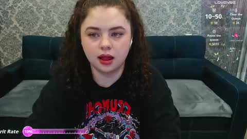 LanaRoub online show from April 27, 2026, 3:04 am