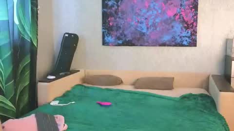 LanaviSmith online show from February 23, 2026, 6:44 am