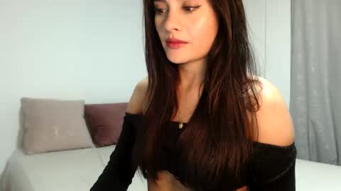 lanawinters1 online show from March 10, 2026, 3:33 am