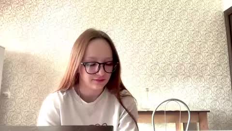 Lily online show from March 1, 2026, 7:43 am