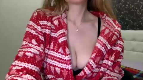 langoria online show from January 28, 2025, 3:35 pm